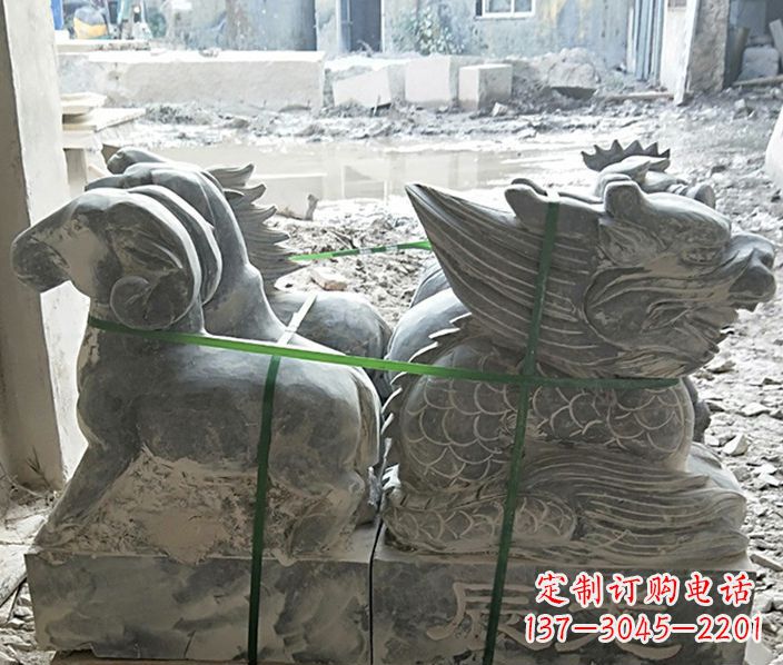 烟台12生肖公园动物石雕