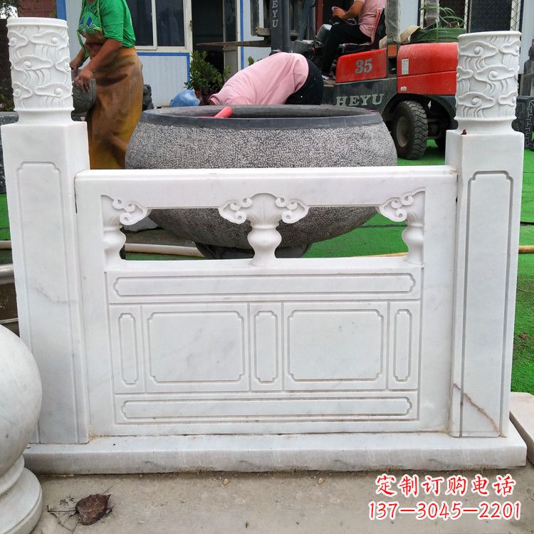 烟台白色石雕栏板——精致实用的墙面装饰