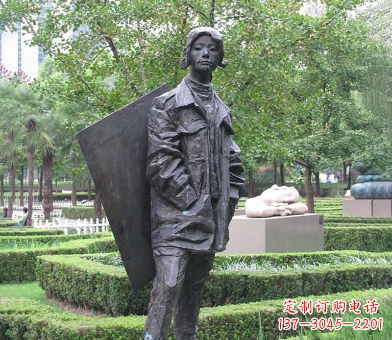 烟台少女的坚强与美丽——铜雕少女公园人物
