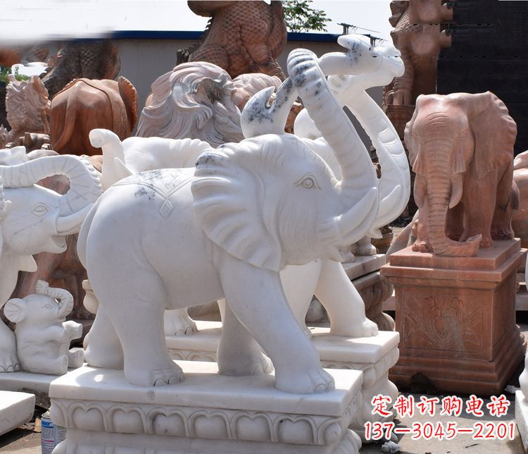 烟台“优雅大象”汉白玉雕塑