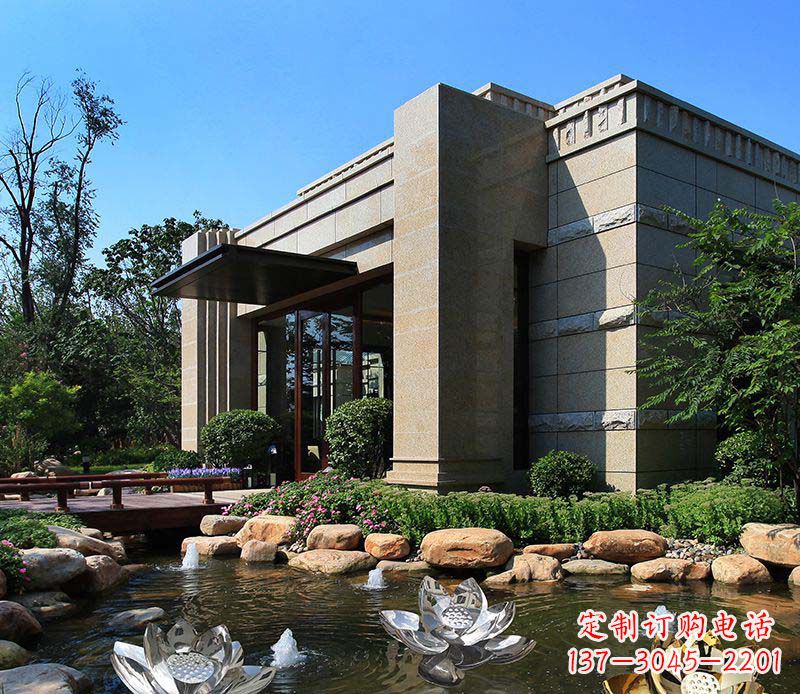 烟台别墅不锈钢镜面莲花雕塑