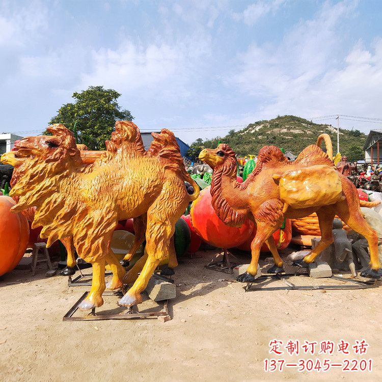 烟台玻璃钢彩绘仿真骆驼雕塑艺术之美的完美呈现