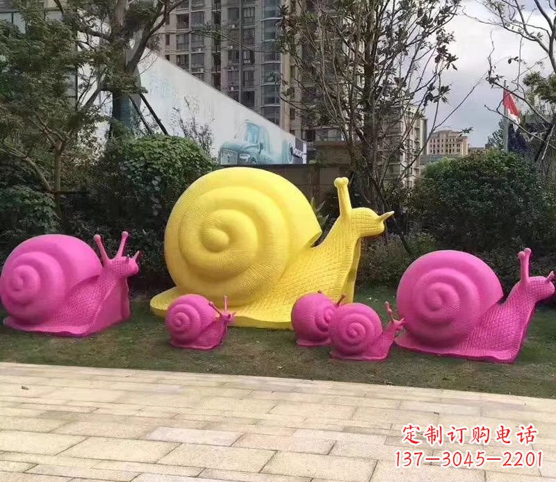 烟台玻璃钢彩绘蜗牛雕塑