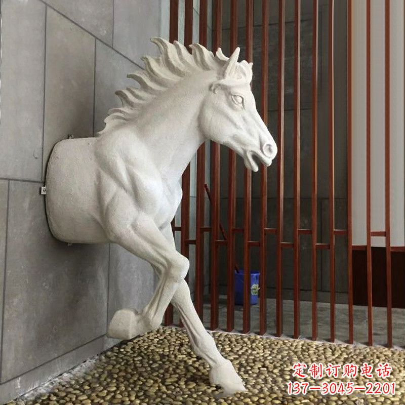 烟台玻璃钢创意马雕塑-穿墙而过的动物雕塑摆件
