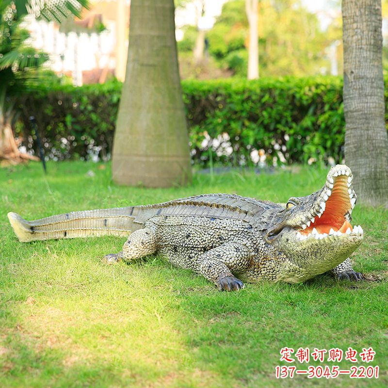 烟台玻璃钢仿真动物雕塑点亮园林景观