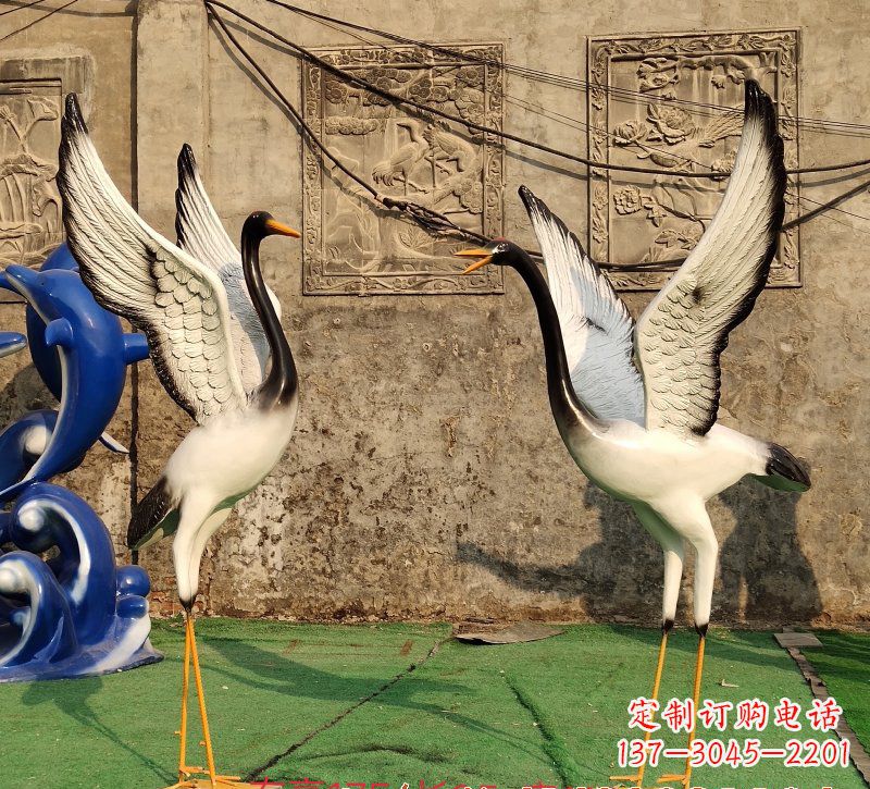 烟台仙鹤雕塑玻璃钢的艺术之美