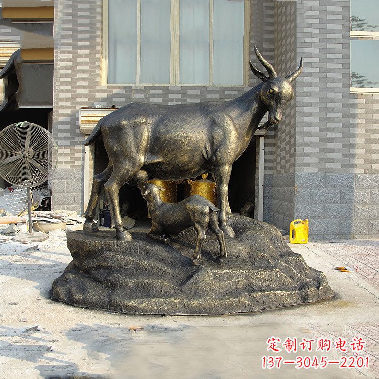 烟台玻璃钢仿铜动物雕塑