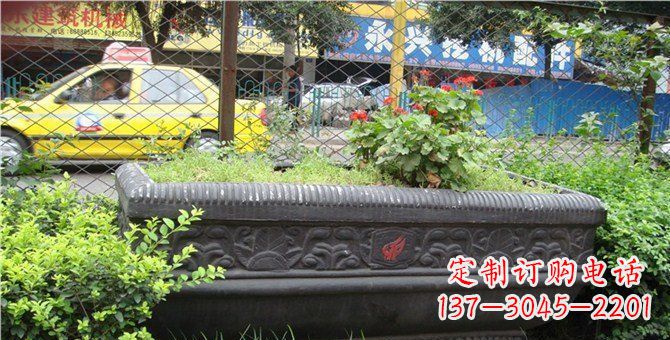 烟台玻璃钢仿铜花盆雕塑精美工艺结合现代科技