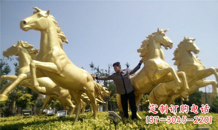 烟台高雅而古典的玻璃钢马雕塑