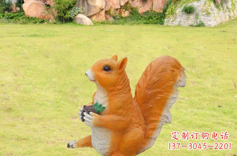烟台玻璃钢制作的松鼠雕塑
