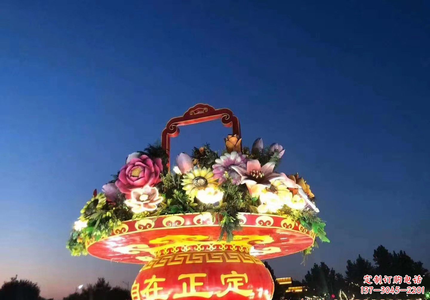 烟台玻璃钢花篮景观雕塑让美景永恒