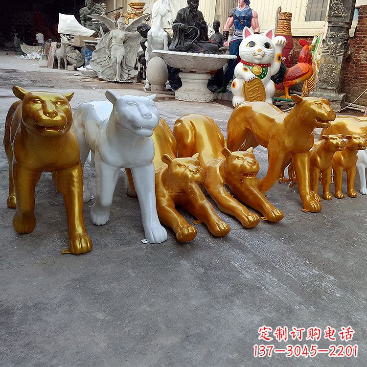 烟台玻璃钢金钱豹雕塑,定制精美动物雕塑摆件