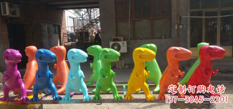 烟台玻璃钢制作的恐龙雕塑精美而又耐久
