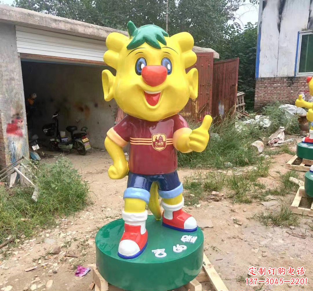烟台玻璃钢卡通小牛雕塑精致而可爱