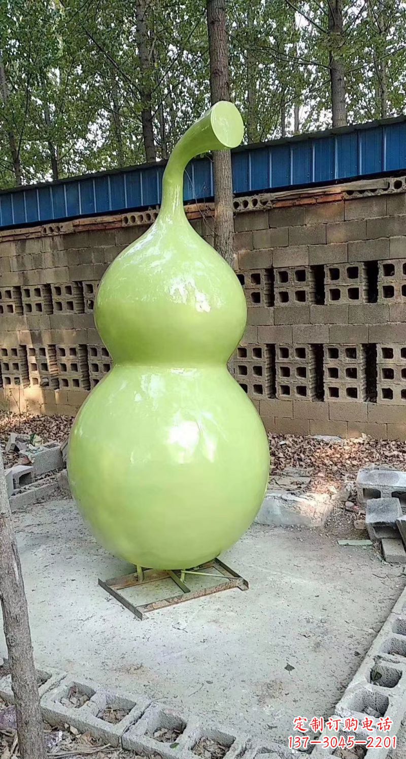 烟台玻璃钢葫芦雕塑艺术性与实用性的完美结合