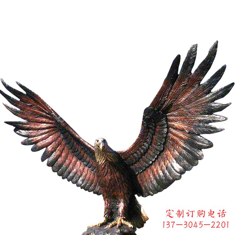 烟台玻璃钢老鹰雕塑传承传统的铜雕艺术