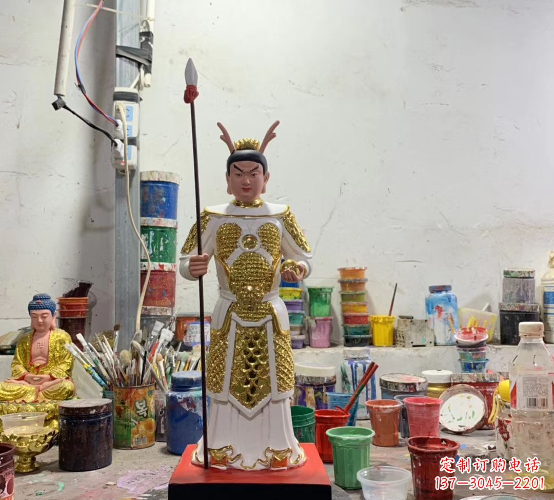 烟台玻璃钢龙王三太子雕塑传承传统文化的艺术瑰宝
