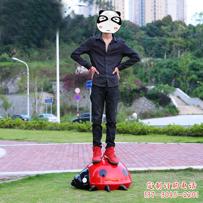 烟台玻璃钢七星瓢虫雕塑艺术的精灵