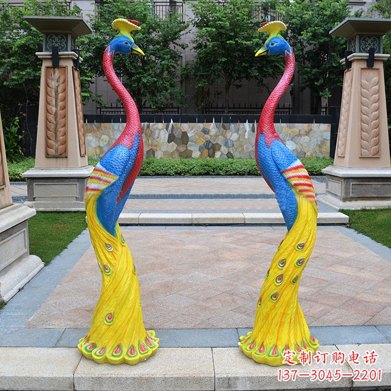 烟台玻璃钢制精美孔雀雕塑