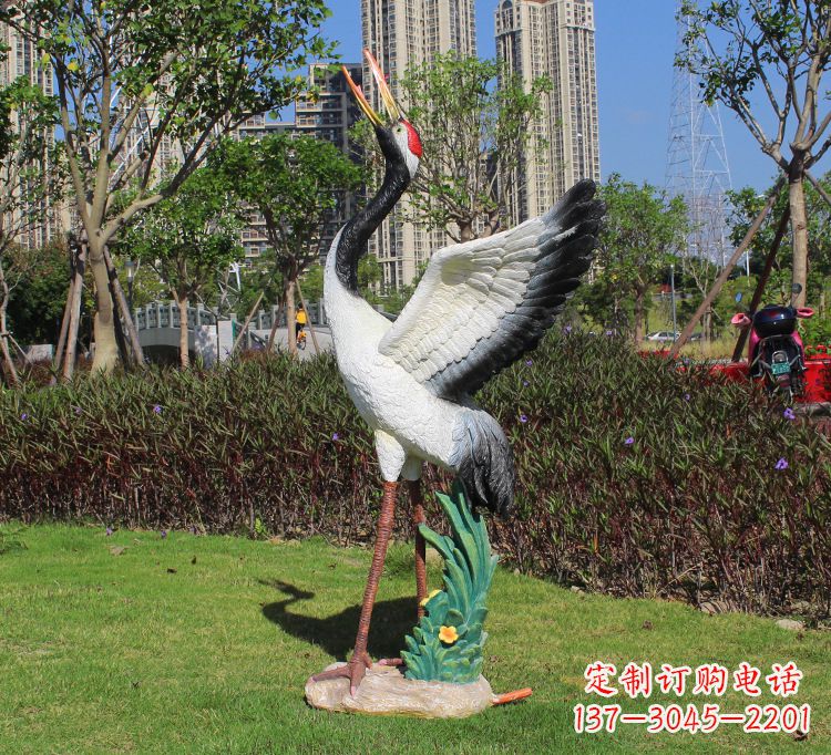 烟台仙鹤雕塑玻璃钢的艺术之美