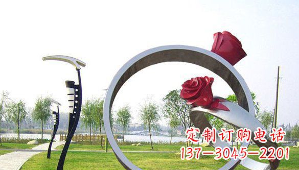 烟台不锈钢爱情戒指浪漫雕塑艺术
