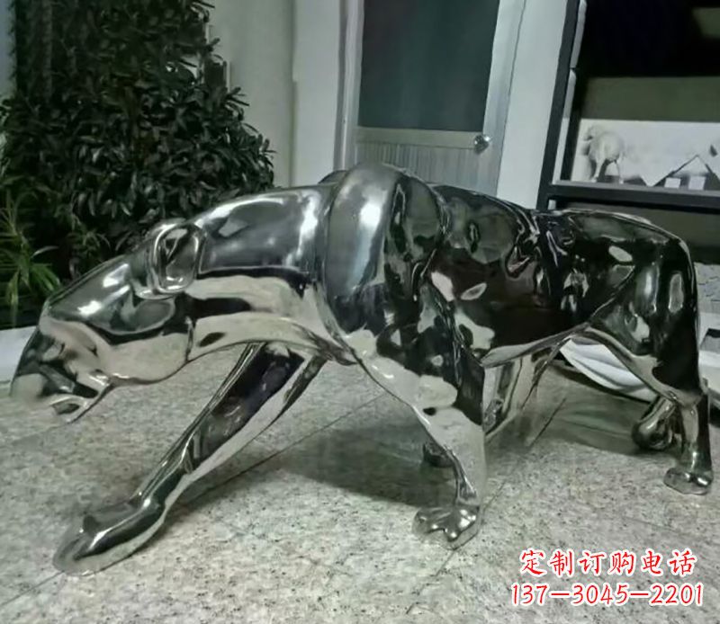 烟台精美绝伦的不锈钢豹子雕塑