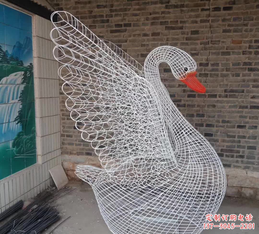 烟台不锈钢别墅镂空天鹅雕塑