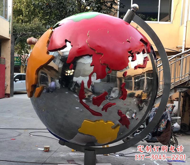 烟台不锈钢彩绘地球仪雕塑与世界接轨