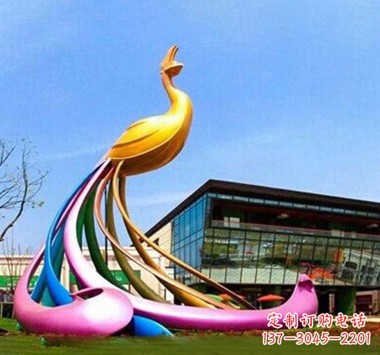 烟台不锈钢彩色孔雀雕塑——美轮美奂的艺术精品