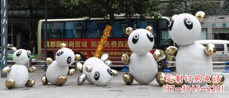 烟台不锈钢城市抽象熊猫雕塑