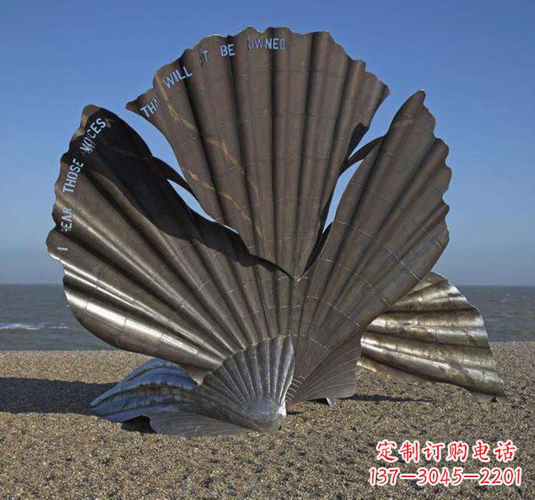 烟台不锈钢城市的扇贝雕塑——一座海洋文化的象征