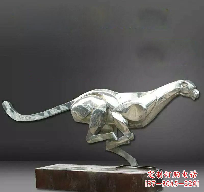 烟台不锈钢豹子雕塑一种精美的雕塑艺术