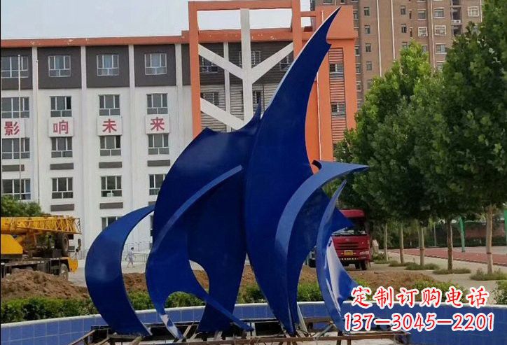 烟台不锈钢船帆雕塑象征着自由和希望