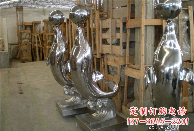 烟台不锈钢抽象海豚顶球雕塑