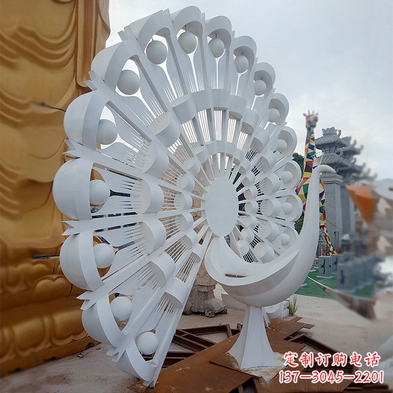 烟台不锈钢孔雀雕塑精美雕刻的艺术精品