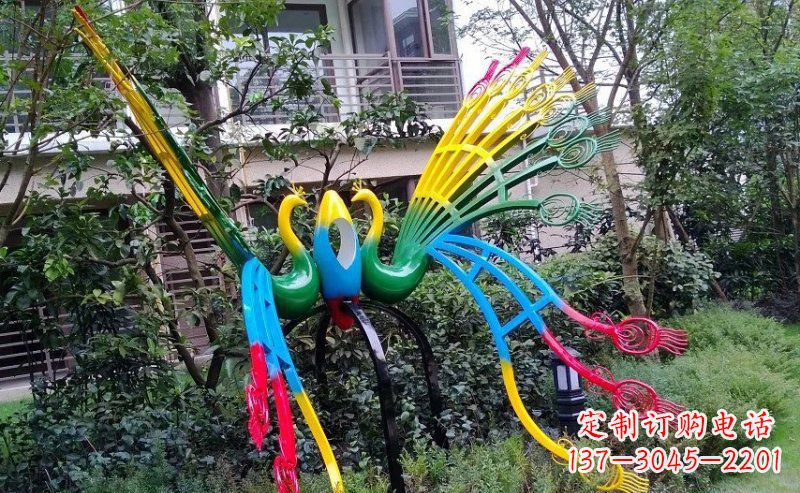 烟台不锈钢孔雀雕塑——精美的艺术品