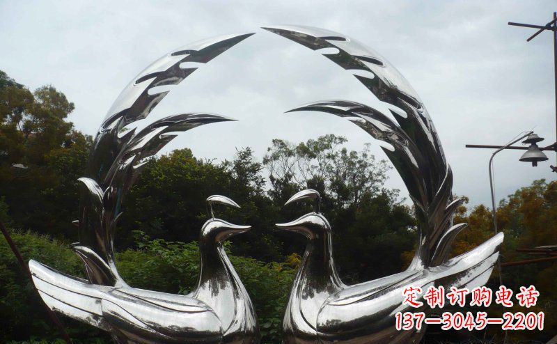 烟台不锈钢制作的孔雀雕塑