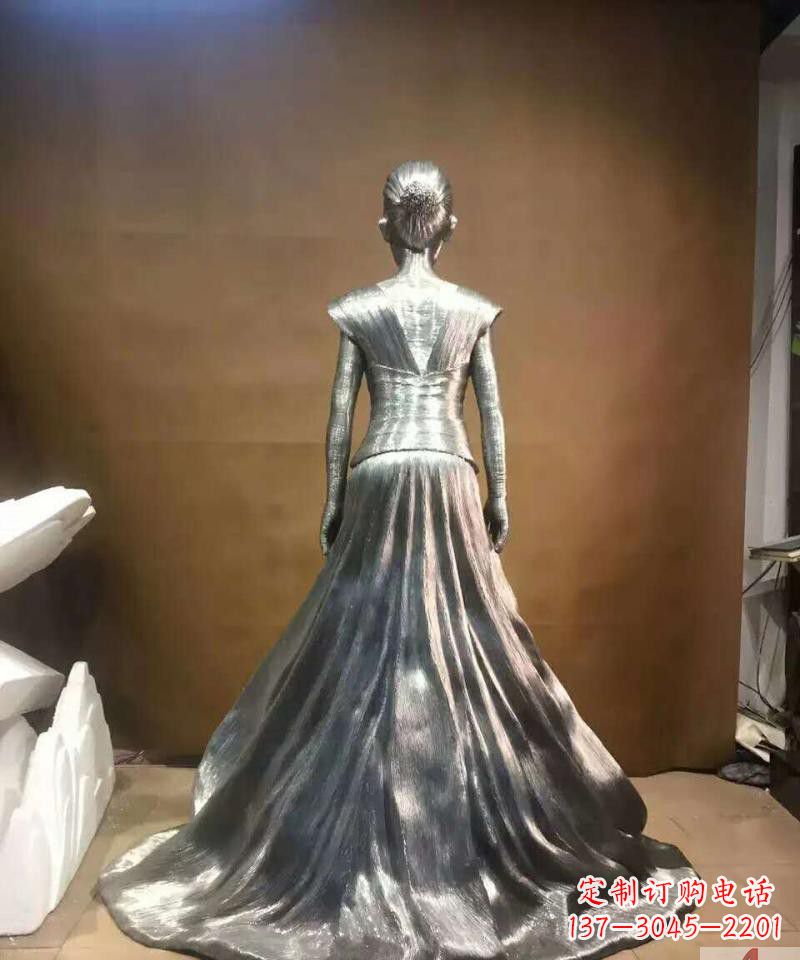 烟台不锈钢抽象女人身影雕塑