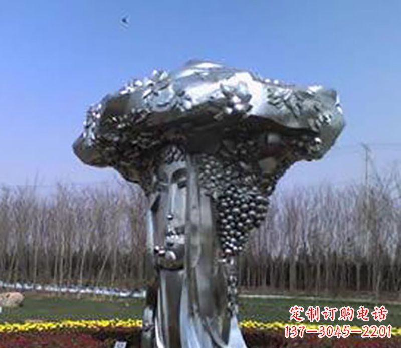烟台不锈钢葡萄雕塑——点缀美丽景观