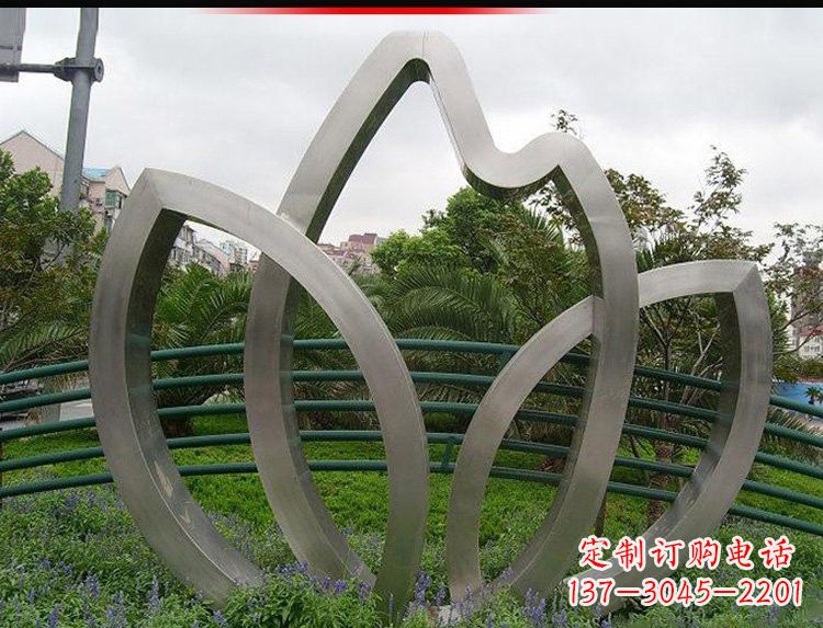 烟台不锈钢树叶雕塑美丽与力量的完美结合