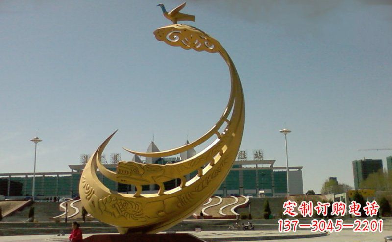 烟台天鹅雕塑