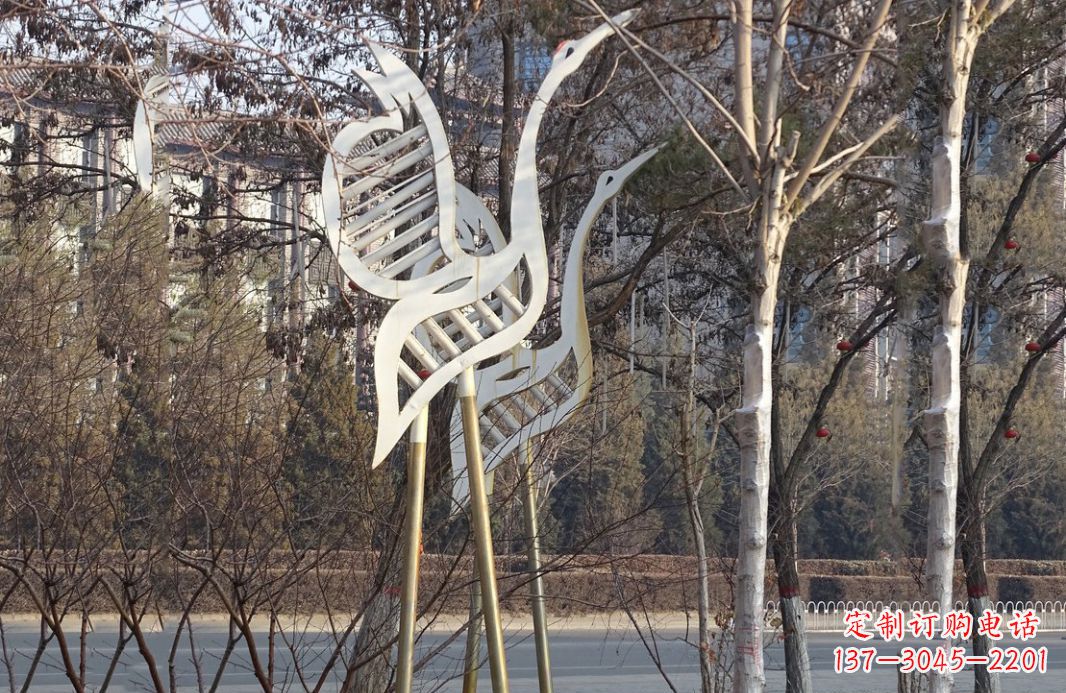 烟台不锈钢仙鹤雕塑精致的艺术之作