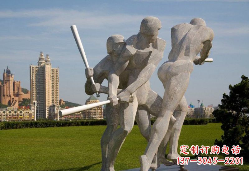 烟台棒球雕塑象征着美好回忆