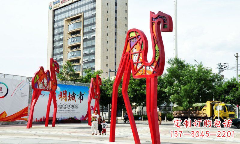 烟台不锈钢大型骆驼雕塑