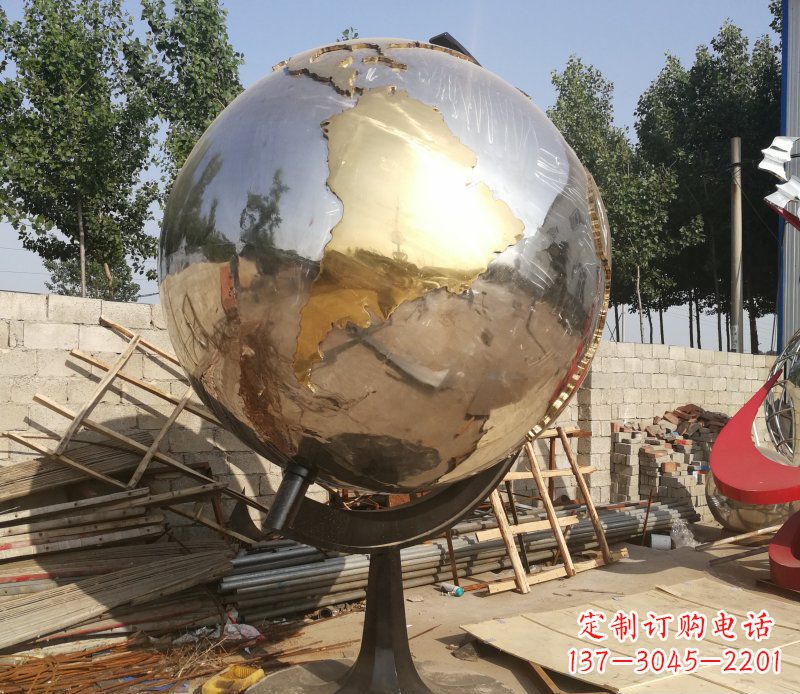 烟台不锈钢地球仪校园中的精美雕塑