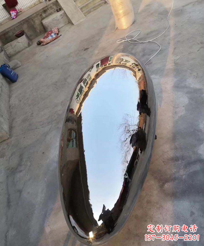 烟台不锈钢水滴雕塑一种美观耐用的艺术品