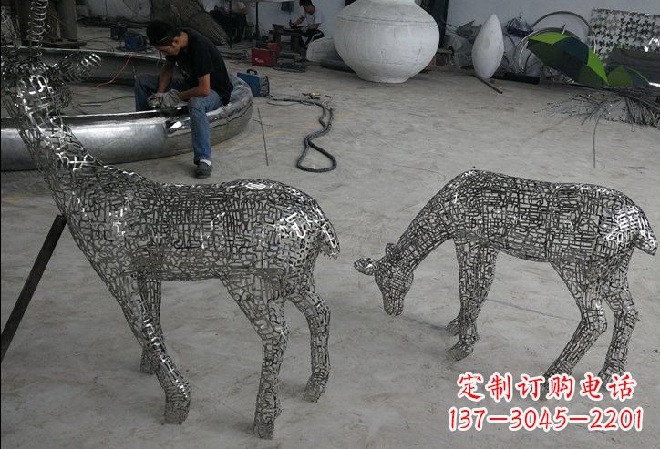 烟台不锈钢动物镂空鹿雕塑精美的艺术品