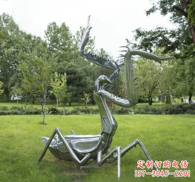 烟台不锈钢螳螂雕塑精雕细琢的艺术瑰宝