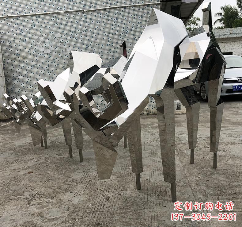 烟台不锈钢小鹿雕塑把自然美景带入家中