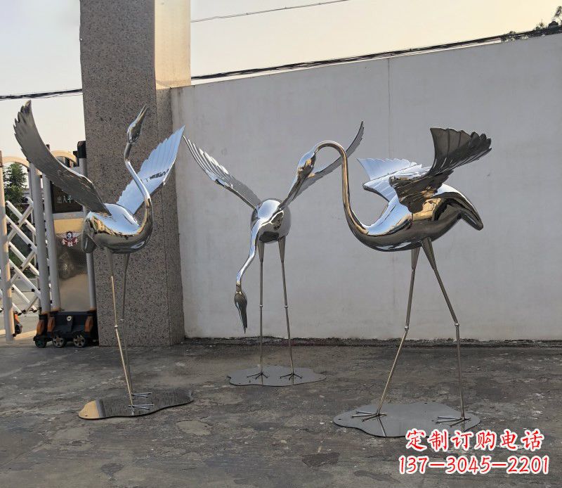 烟台不锈钢锻造的丹顶鹤雕塑